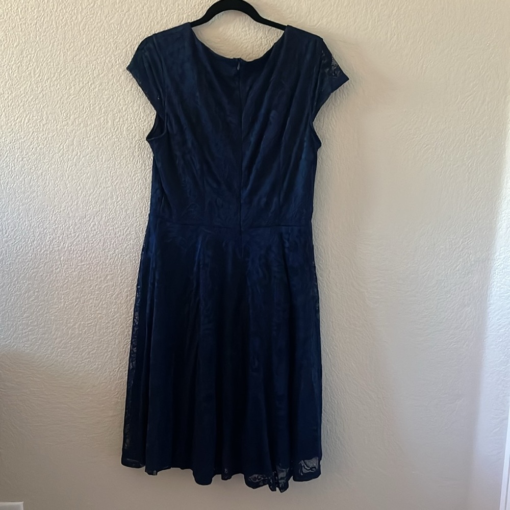 NWOT Beautiful lace dress